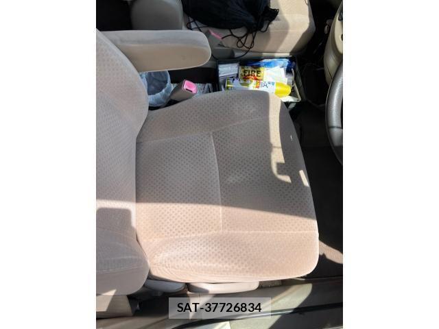 Toyota ISIS 2005-09 7454984-16