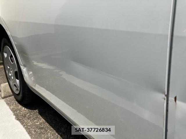 Toyota ISIS 2005-09 7454984-20