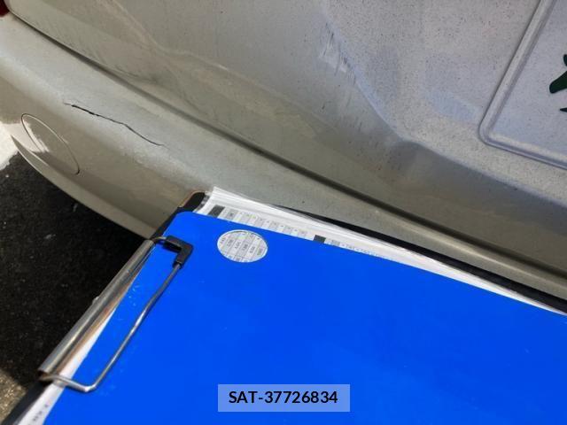 Toyota ISIS 2005-09 7454984-21