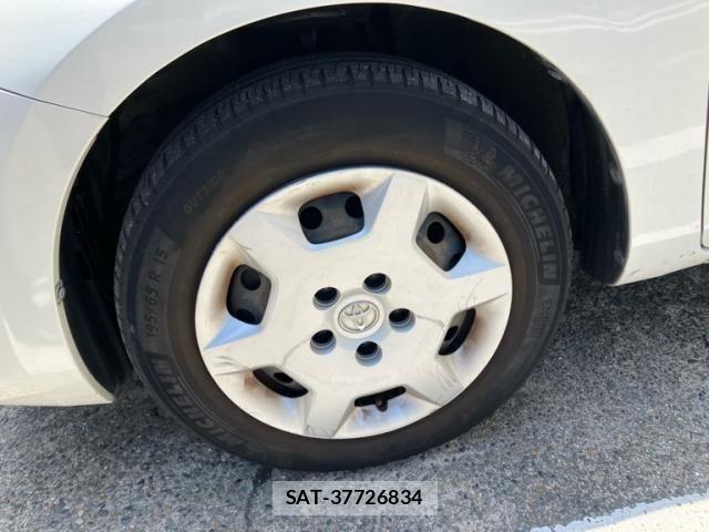 Toyota ISIS 2005-09 7454984-2