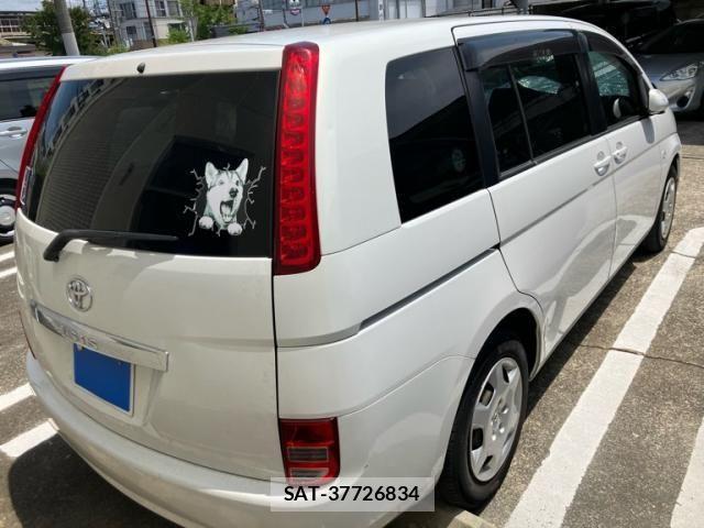 Toyota ISIS 2005-09 7454984-7