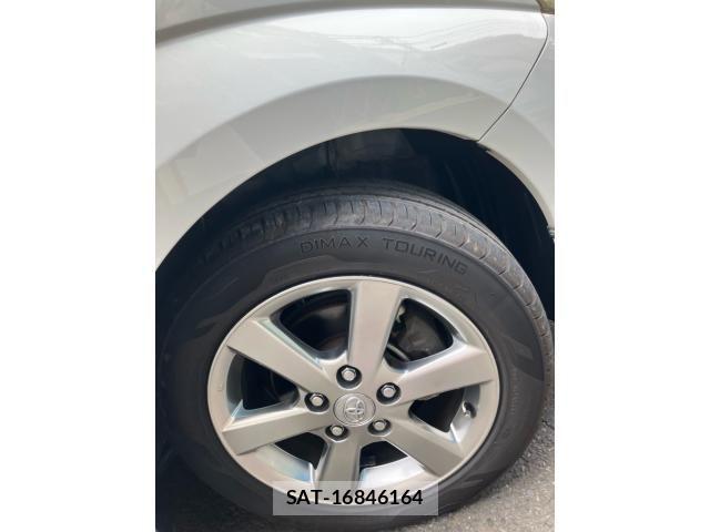 Toyota ISIS 2007-02 7454988-5