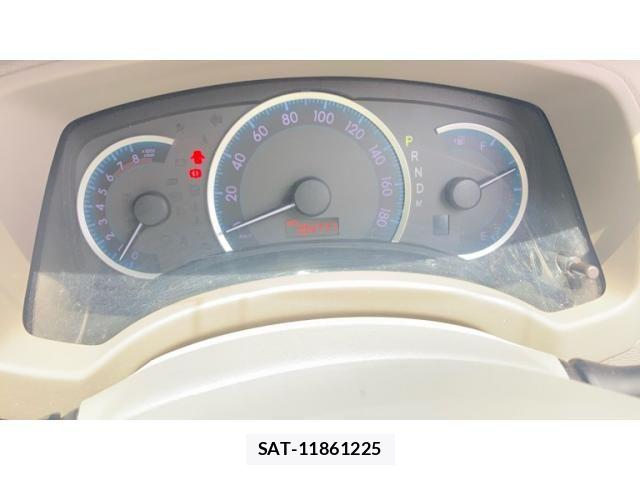 Toyota ISIS 2013-10 7500990-21