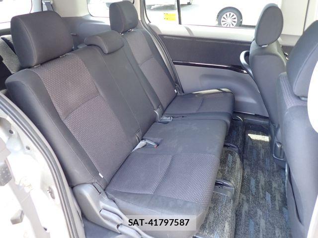 Toyota ISIS 2005-02 7500991-16