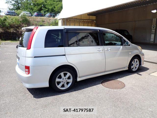 Toyota ISIS 2005-02 7500991-6
