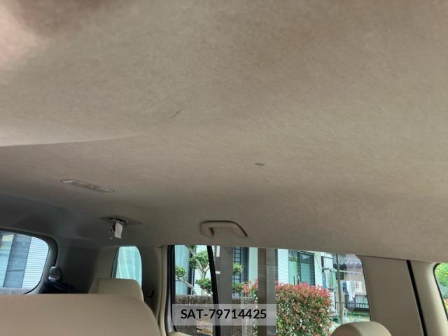 Toyota ISIS 2014-02 7562261-10