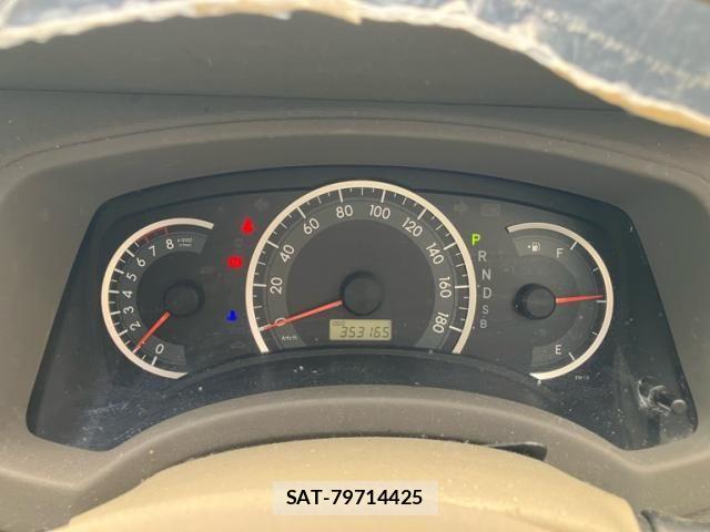 Toyota ISIS 2014-02 7562261-18