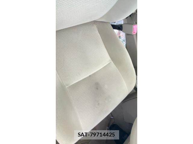 Toyota ISIS 2014-02 7562261-24