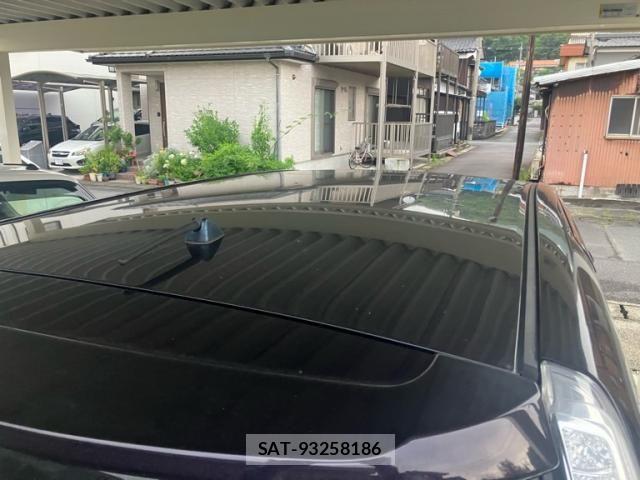 Toyota ISIS 2015-04 7617200-9