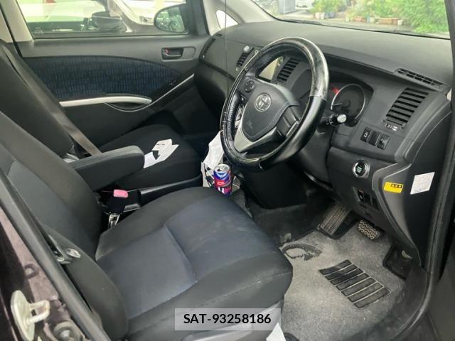 Toyota ISIS 2015-04 7617200-10