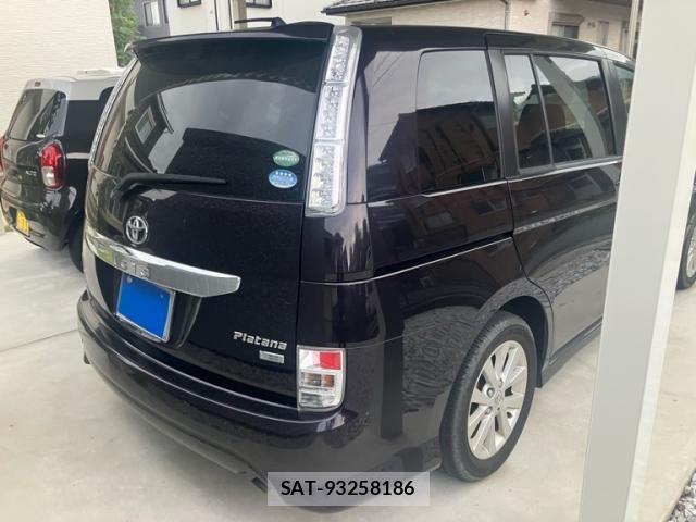 Toyota ISIS 2015-04 7617200-2