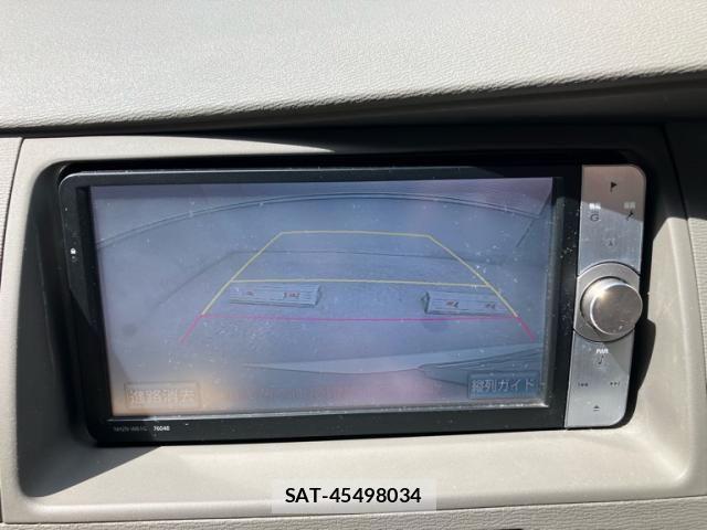 Toyota ISIS 2013-11 7617201-19