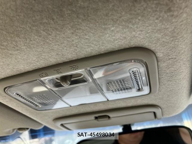 Toyota ISIS 2013-11 7617201-24