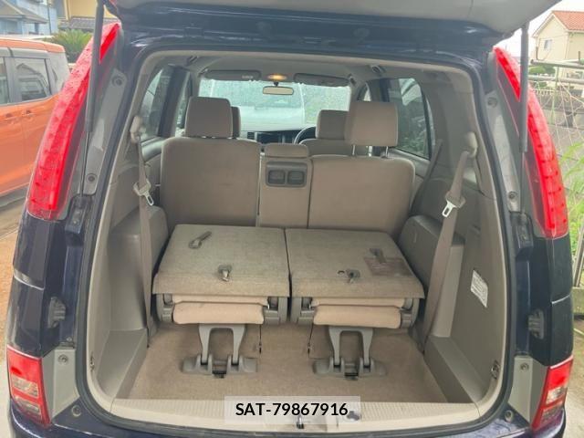 Toyota ISIS 2005-01 7724351-9