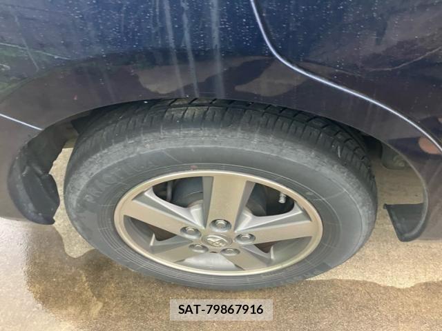 Toyota ISIS 2005-01 7724351-4