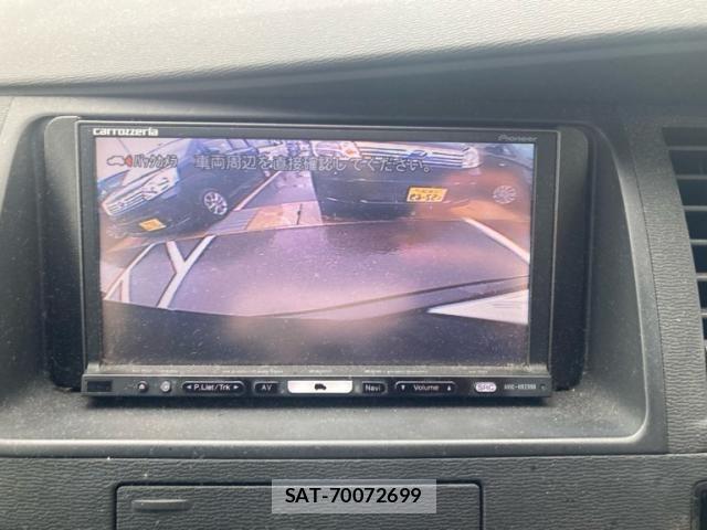 Toyota ISIS 2011-06 7724348-18