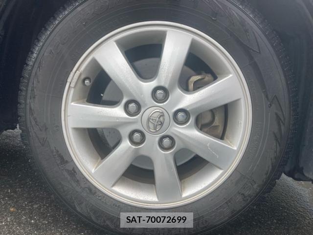 Toyota ISIS 2011-06 7724348-4