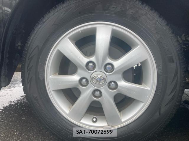 Toyota ISIS 2011-06 7724348-5