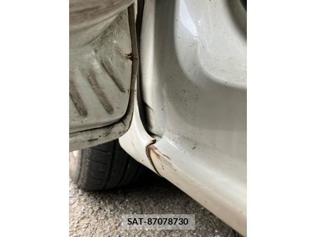 Toyota ISIS 2007-11 7724347-18