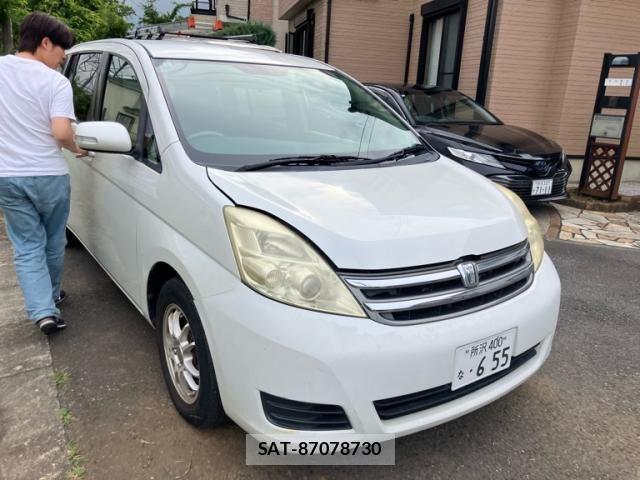Toyota ISIS 2007-11 7724347-1