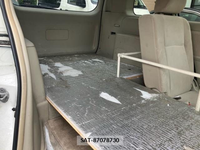 Toyota ISIS 2007-11 7724347-22