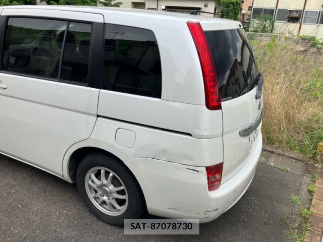 Toyota ISIS 2007-11 7724347-2