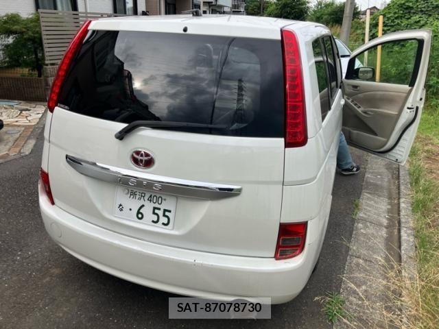 Toyota ISIS 2007-11 7724347-3