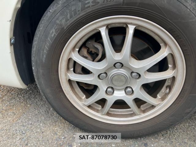Toyota ISIS 2007-11 7724347-5