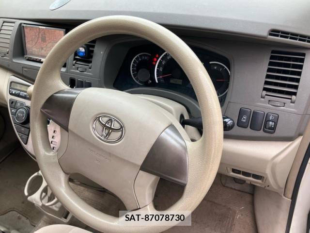 Toyota ISIS 2007-11 7724347-7