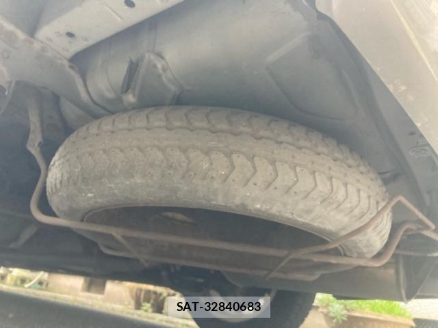 Toyota ISIS 2011-01 7724350-9