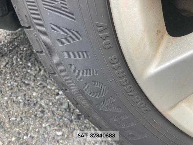 Toyota ISIS 2011-01 7724350-12