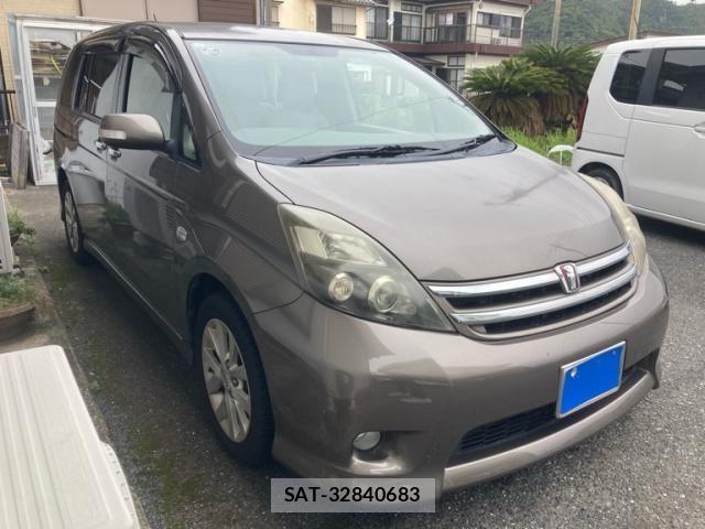 Toyota ISIS 2011-01 7724350-3