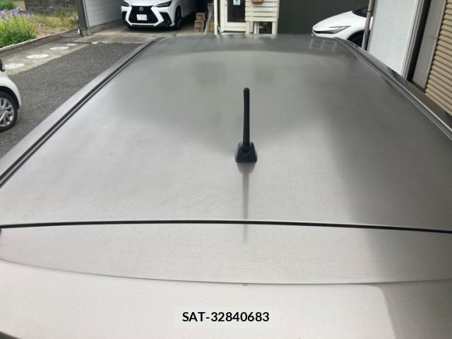 Toyota ISIS 2011-01 7724350-7