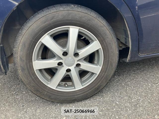 Toyota ISIS 2005-03 7785806-9