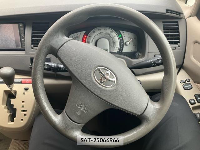 Toyota ISIS 2005-03 7785806-13