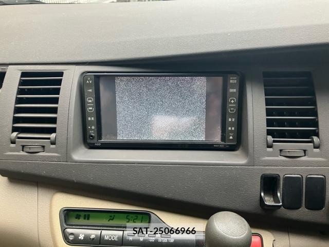 Toyota ISIS 2005-03 7785806-17