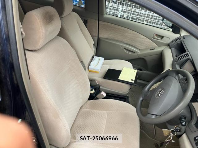 Toyota ISIS 2005-03 7785806-21