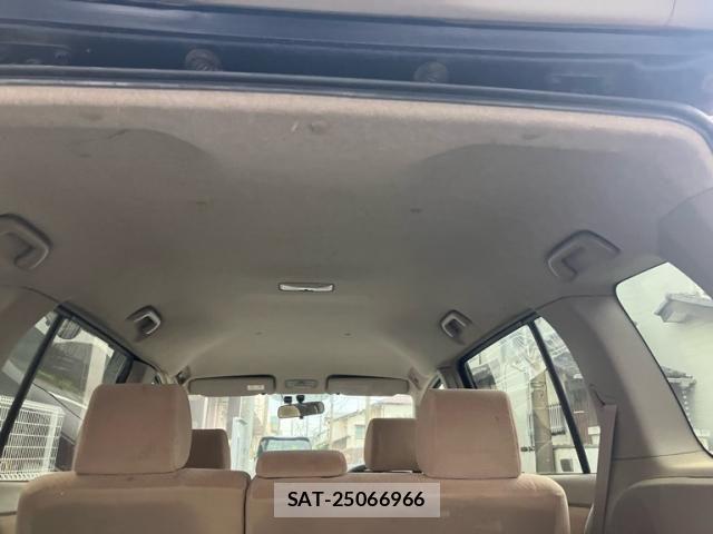 Toyota ISIS 2005-03 7785806-5
