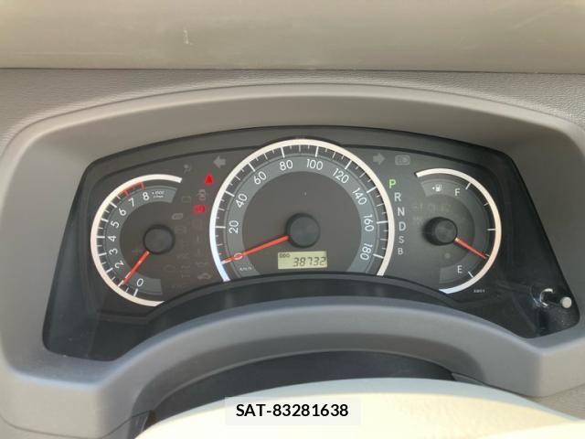 Toyota ISIS 2010-07 7785807-17