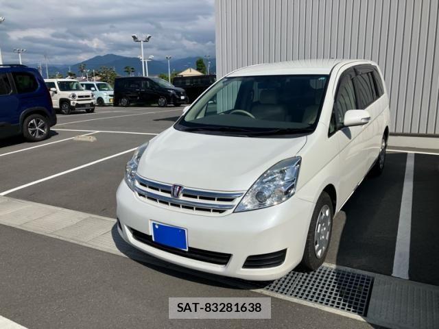 Toyota ISIS 2010-07 7785807-1
