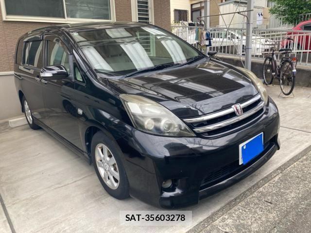 Toyota ISIS 2010-02 7785805-1