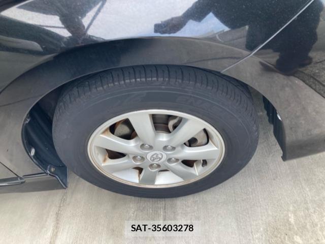 Toyota ISIS 2010-02 7785805-2