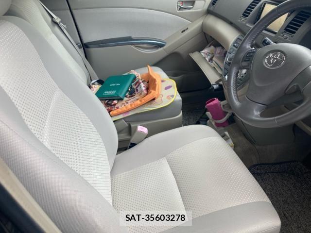 Toyota ISIS 2010-02 7785805-6