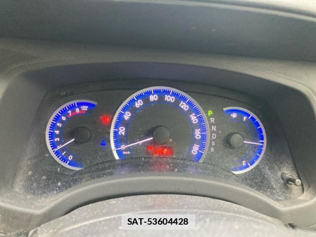 Toyota ISIS 2013-11 7876980-15