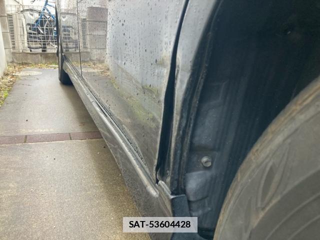 Toyota ISIS 2013-11 7876980-5