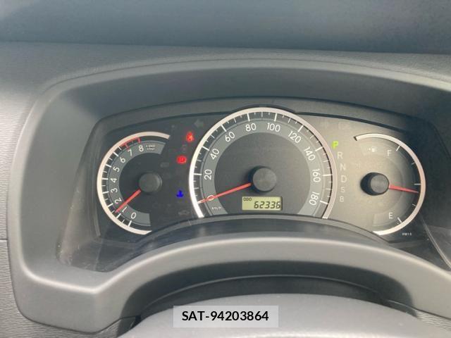 Toyota ISIS 2015-02 7876981-16