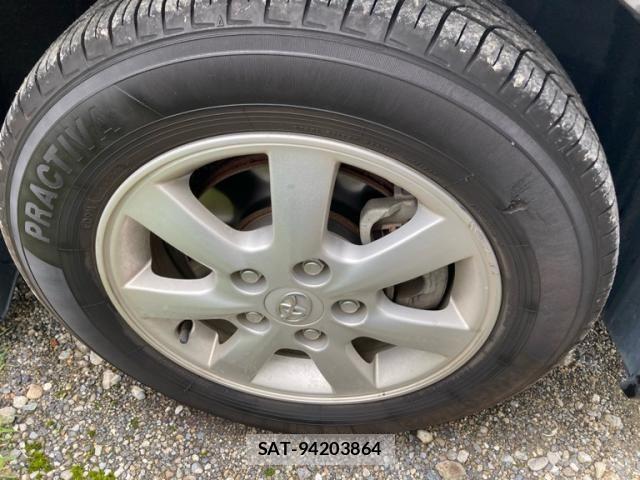 Toyota ISIS 2015-02 7876981-7