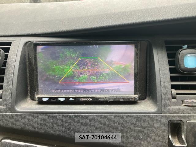 Toyota ISIS 2005-03 7876985-17