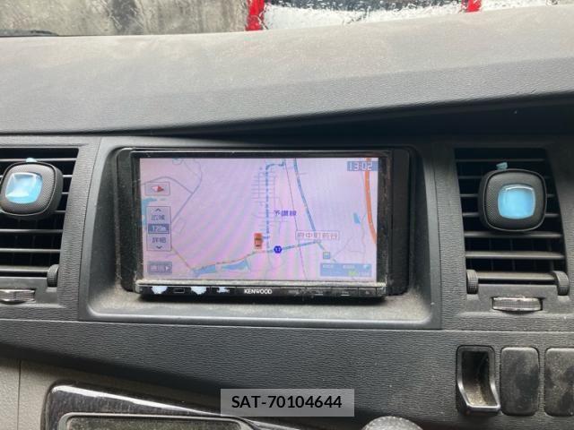 Toyota ISIS 2005-03 7876985-18