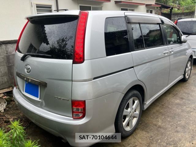 Toyota ISIS 2005-03 7876985-2